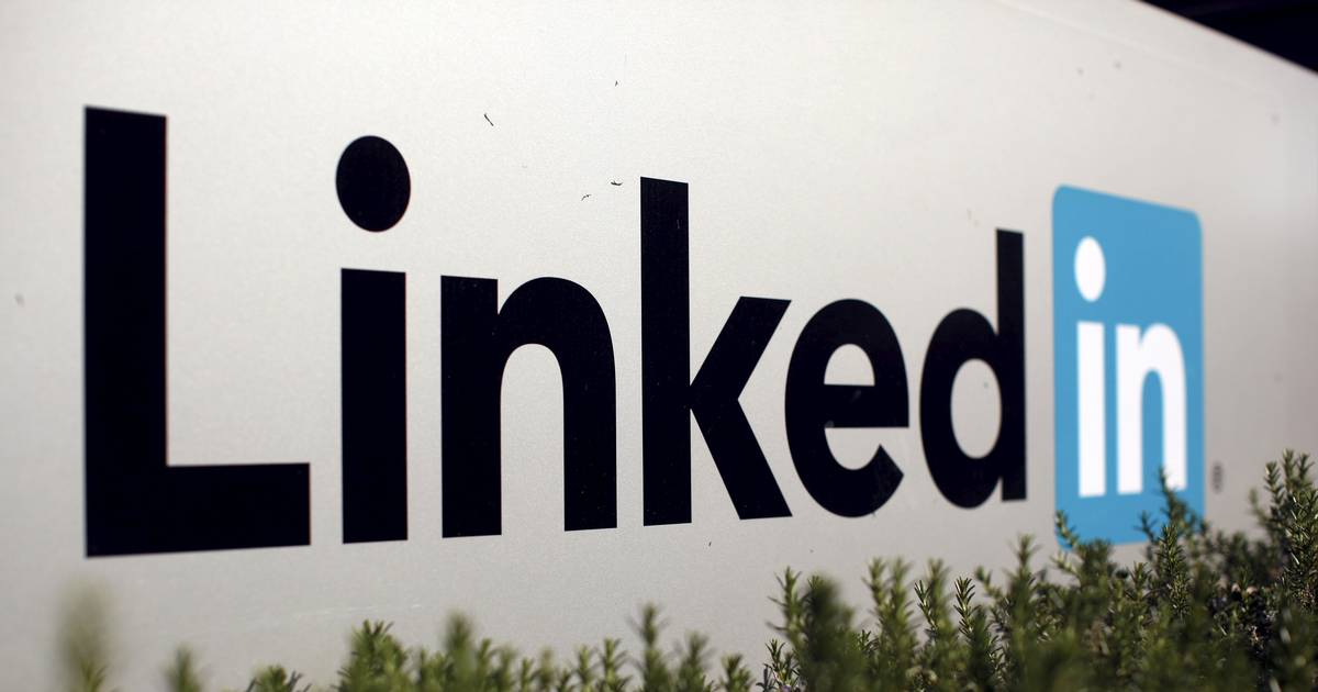 This CEO posted a crying selfie on LinkedIn....